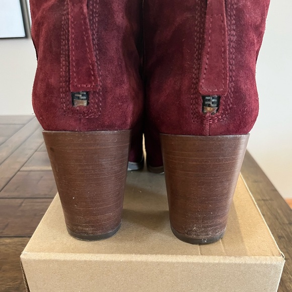 Clarks Burgundy Suede Ankle Boots – Size 8.5 - Picture 5 of 7